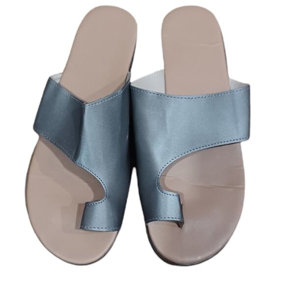 Gray Over the Toe Sandals Size 9 - Picture 2 of 3